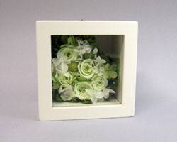 �v���U�[�u�h�t�����[�̃t���[���A�����W�����g